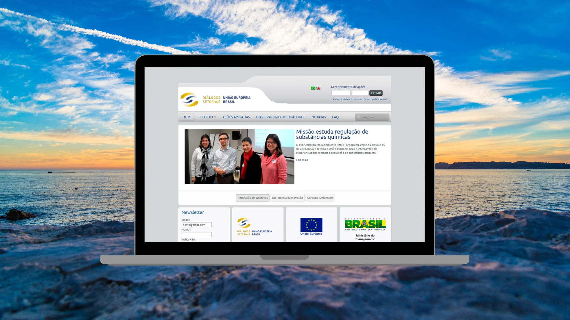 monitor with sectorial dialogues portal on screen